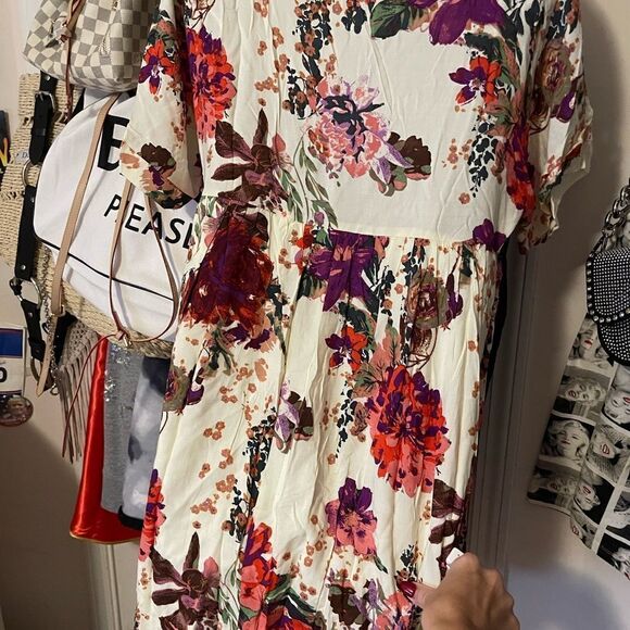 $2/15 Ivory Floral Babydoll Dress - Picture 3 of 3